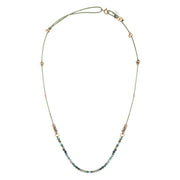 Collier Magda en cordon vert avec perles turquoise naturelles