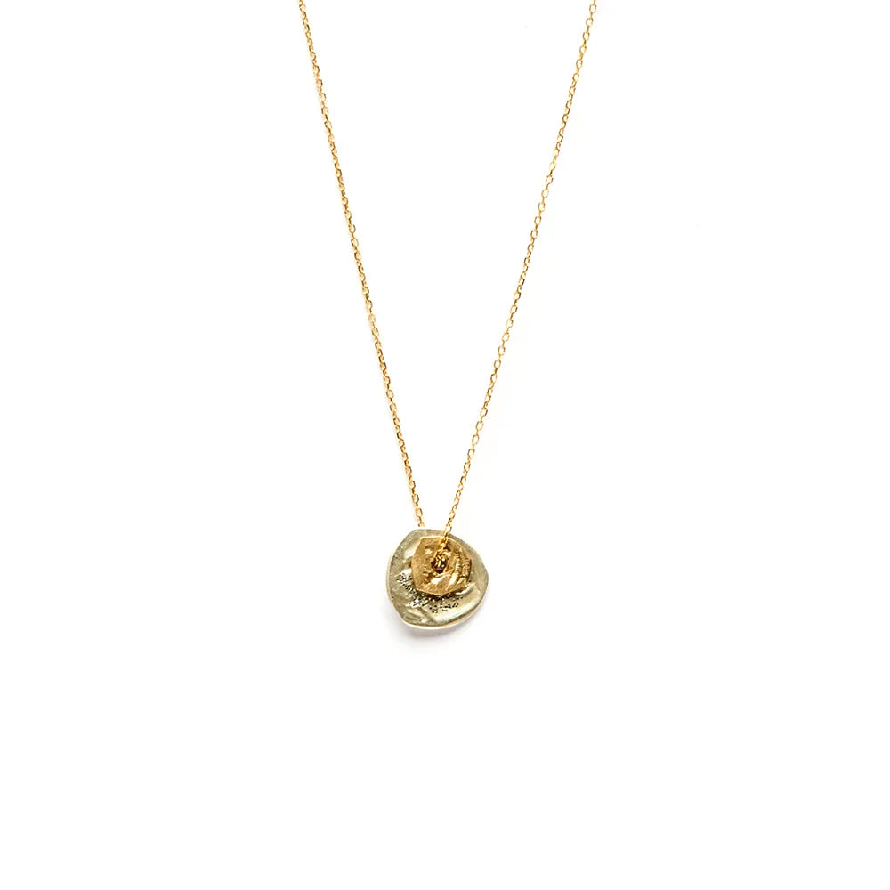 Collier Pepitea en or et argent avec médailles martelées fait main à Marseille
