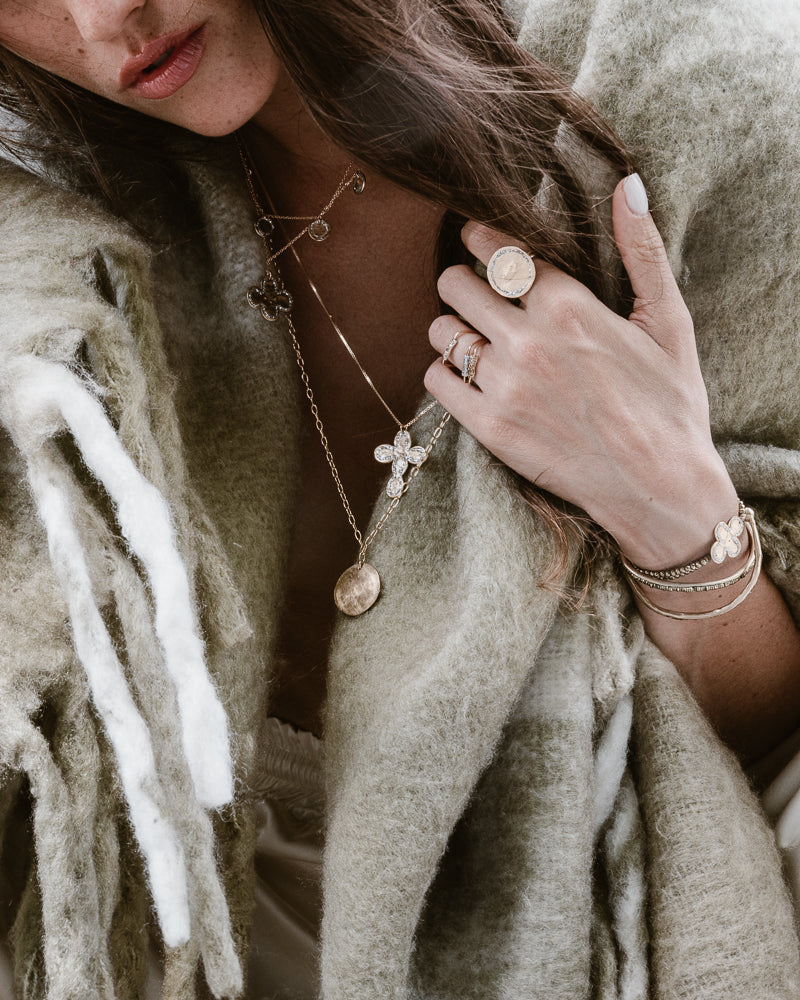 Collier ONA